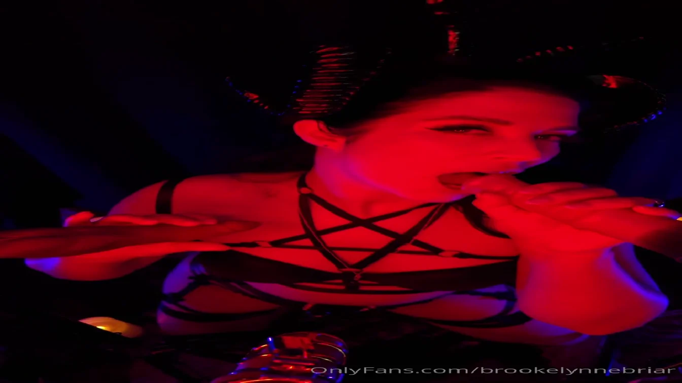 OnlyFans BrookelynneBriar Presents Caged And Cucked By Your Succubus Queen XXX
